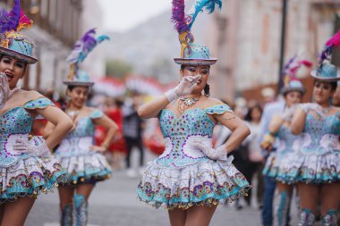 Peru 'nun tarihi merkezi Lima' da geleneksel Candelaria Bakiresi Festivali dansçıları. 18 Kasım 2023. 