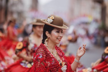 Peru 'nun tarihi merkezi Lima' da geleneksel Candelaria Bakiresi Festivali dansçıları. 18 Kasım 2023. 