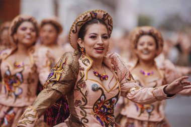 Peru 'nun tarihi merkezi Lima' da geleneksel Candelaria Bakiresi Festivali dansçıları. 18 Kasım 2023. 