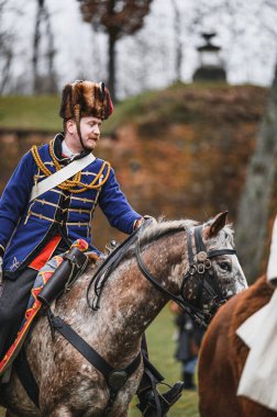 JOSEFOV, CZECH Cumhuriyet, Nisan 01, 2023 - Josefov kalesinin açılışı. 1866 'daki Prusya-Avusturya savaşının gösterimi. Prusyalı Süvariler