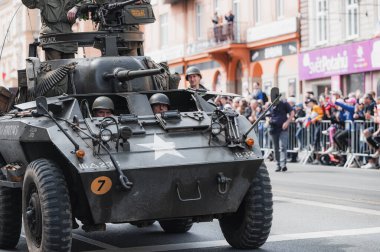 PILSEN, CZECH Cumhuriyet - 7 Mayıs 2023: Özgürlük konvoyu. Özgürlük festivali Plzen (Plze). Pilsen 'in Kurtuluşu' nun Mayıs 1945 'te ABD Ordusu tarafından kutlanması.