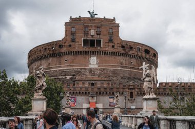 İtalya, Roma, Vatikan, Mayıs 18.2023: Roma 'daki Hadrian Castel Sant Angelo veya Anıtmezar, antik Roma' da inşa edilmiştir.. 