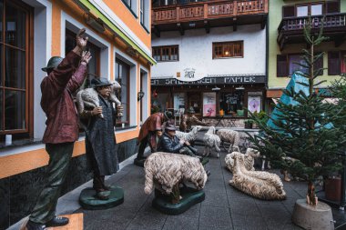 St. WoLFGANG, AUSTRIA - 28 Kasım 2024: Avusturya Wolfgangsee 'deki St. Wolfgang Noel Fuarı