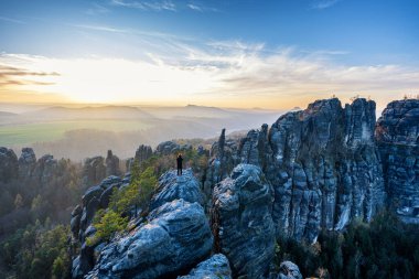 Schrammsteine kayaları, Elbe Sandstone Dağları, Saksonya, Almanya