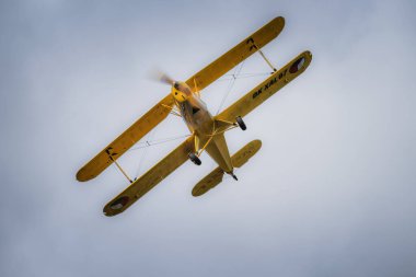 Kuneticka hora, Çek Cumhuriyeti - 27 Haziran 2024: Bcker 131 Jungmann. Alman eğitim çift kanatlı uçağı. Uçak 1934 yılında üretildi..