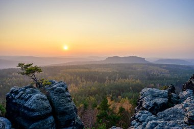 Gohrisch Dağı 'nda sonbahar günbatımı, Sakson İsviçre, Almanya