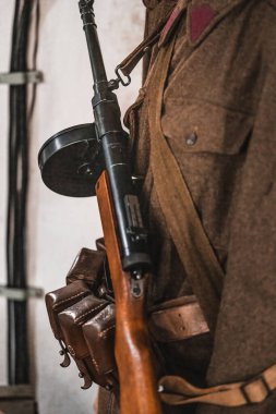 Orlicke hory, Çek Cumhuriyeti - 10 02 2022: askeri sığınak R-S 87 Prusek Çekoslovak sınır tahkimatlarının bir parçası olan Eagle Dağları 'nda. İstihkam müzesinin içi.