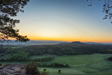 Almanya 'nın Pfaffenstein dağından Sakson İsviçre manzarası