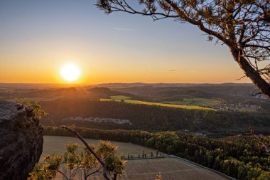 Lilienstein Dağı 'ndan güzel bir manzara Sakson İsviçre, Almanya