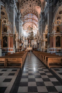 Kaunas, Litvanya, 3 Haziran 2025: Aziz Mikail Kilisesi (Garnizon Kilisesi) ve Kaunas şehri, Litvanya