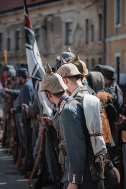 JOSEFOV, CZECH REPUBLIC, Mayıs 2025: Josefov Kalesi ve Birinci Dünya Savaşı 'nda Galiçya' da 1915 'te bir muharebe gösterisi. 