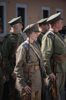 JOSEFOV, CZECH REPUBLIC, Mayıs 2025: Josefov Kalesi ve Birinci Dünya Savaşı 'nda Galiçya' da 1915 'te bir muharebe gösterisi. 