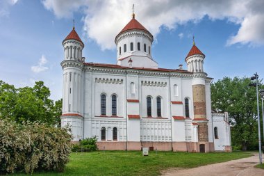 Vilnius, Litvanya-2 Haziran 2025: Vilnius tarihi merkezinin sokakları ve anıtları.