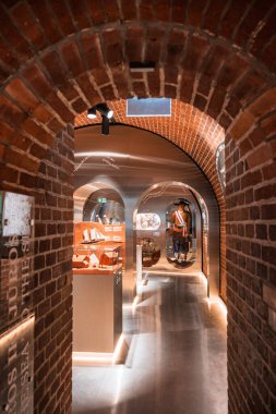 KLAIPEDA, LITHUANIA - 4 Haziran 2025: Litvanya 'daki Klaipeda Deniz Müzesi' nin iç ve dış görünüşü. 