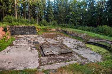 Çekoslovak 'ın savaş öncesi tahkimatlarının bir kısmı Stachelberg topçu kalesi yakınlarında inşa ediliyor..