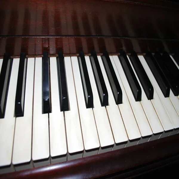 Pianotangenter Svart Bakgrund — Stockfoto