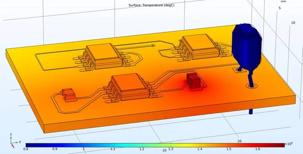 電子機器のプリント基板のコンピュータ3Dモデリング 熱分析 プリント基板表面の温度分布 その部品の調査 — ストック写真