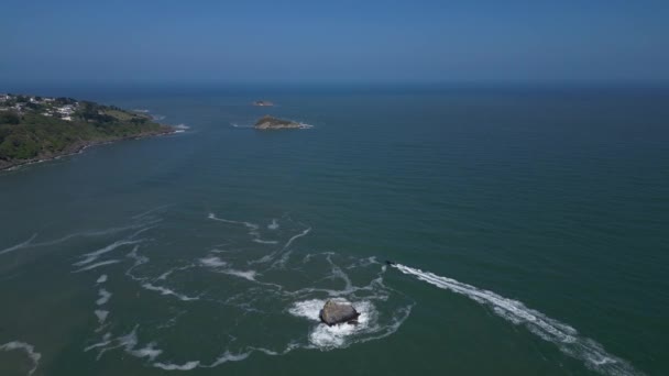 Torquay Torbay Devon Ngiltere Drone Aerial Ews Shag Rock Thatcher — Stok video
