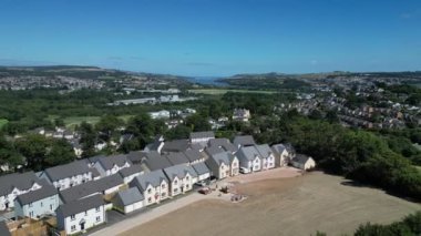 Newton Abbot, Güney Devon, İngiltere: DRONE ViEW: TQ12 bölgesinde inşa edilen yeni bir konut inşaatının genel görünümü. Geliştirme, hükümetin 2030 yılına kadar 1,5 milyon yeni ev inşa etmeyi planladığı dışında (10.).