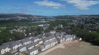 Newton Abbot, Güney Devon, İngiltere: DRONE ViEW: TQ12 bölgesinde inşa edilen yeni bir konut inşaatının genel görünümü. Geliştirme, hükümetin 2030 yılına kadar 1,5 milyon yeni ev inşa etmeyi planladığı dışında (Altıncı Bölüm).