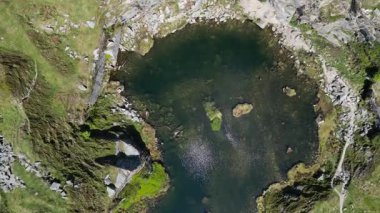 Foggintor, Dartmoor, Devon, İngiltere: DRone VieWS: Eski granit ocağı, Foggintor, Dartmoor tarafından çevrili. Foggintor, Londra 'da 1843' te tamamlanan Nelson Sütununun inşası için granit sağladı.).