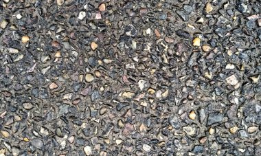 Standart olmayan ev duvarlarını boyamak için kullanılan boya duvar boyasının soyulmasına neden olur. Eski, sargılı, pullu bir duvar. Eski evin tadilatı. Endüstriyel tasarım duvar arka planı. Grunge çatlamış beton duvarlar ve eski boyalar..