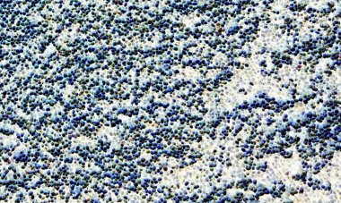 Küçük taşlı beton duvar dokusu, yakın görüş. 