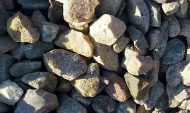 Çakıl taşları arka plan olarak harikadır. Taş Yürüyüş Dokusuna Yaklaş. Taş Duvarın dokusu arka plan. Çakıl Dokusu.Terrazzo döşemesi. Asfalt dokusunun kullanışlı arka planı..