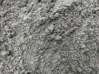 Çizik ve çatırtı olan duvar parçası. Eski, kirli, deri döken, deri döken, duvar kağıtları soyan arka plan. Arka plan için yüzey duvarı betonu deseni. Arka plan için eski beton duvarın soyulmuş dokusu betonu ortaya çıkardı..