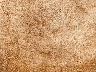 Çizik ve çatırtı olan duvar parçası. Eski, kirli, deri döken, deri döken, duvar kağıtları soyan arka plan. Arka plan için yüzey duvarı betonu deseni. Arka plan için eski beton duvarın soyulmuş dokusu betonu ortaya çıkardı..