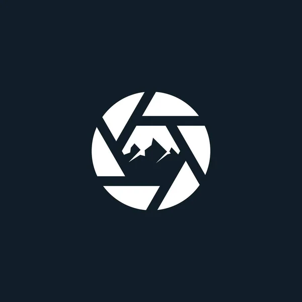Dağ Film Tepesi Sinema Yapım Stüdyosu Logo Tasarım Vektörü — Stok Vektör