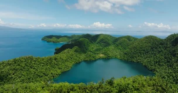 Gyönyörű Lagúna Bucas Grande Ban Kék Felhők Türkiz Vízfelszín Surigao — Stock videók