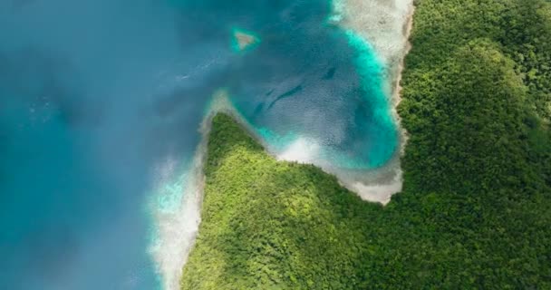 Drone Aéreo Praia Areia Água Azul Turquesa Verão Viagens Conceito — Vídeo de Stock