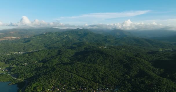 Schöne Bergsicht Auf Tropische Insel Klarer Blauer Himmel Und Wolken — Stockvideo