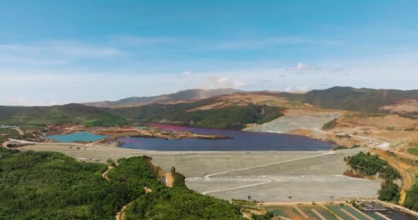 Mineração Níquel Céu Aberto Lago Poluído Mindanao Filipinas — Vídeo de Stock