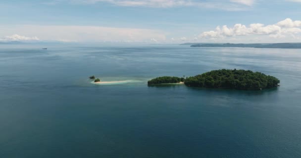 Isla Tropical Con Barra Arena Mar Azul Millari Island Mindanao — Vídeo de stock