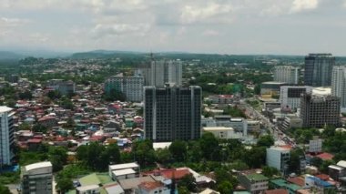 Modern Davao şehrinin güzel manzarası. Mindanao, Filipinler.