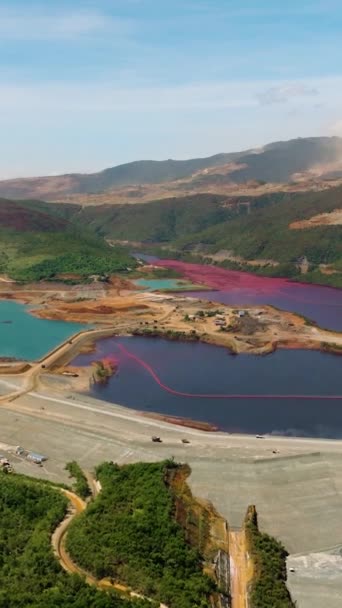 Ein See Mit Verschmutztem Wasser Einer Nickelmine Bergbau Tagebau Mindanao — Stockvideo