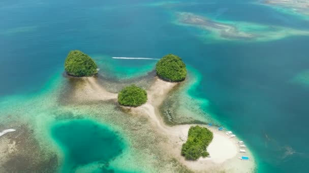 杰茨基漫游在不列颠尼亚岛周围的鸟瞰图 菲律宾棉兰老岛 — 图库视频影像