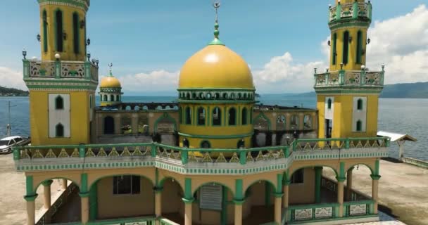 ラナオ スールのLinuk Masjidモスクと熱帯の風景 フィリピンのミンダナオ島 — ストック動画