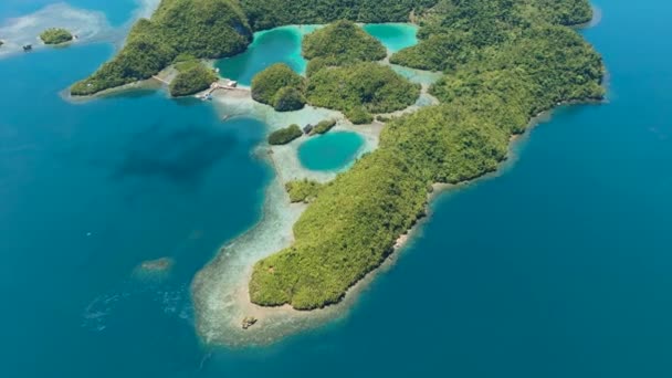 Lagoa Tropical Bonita Ilhas Com Superfície Azul Mar Mindanao Filipinas — Vídeo de Stock