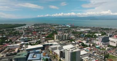 Cagayan de Oro City silueti. Misamis Oriental. Kuzey Mindanao, Filipinler.