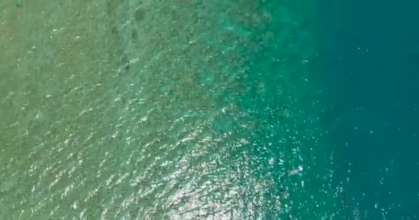 Zeewater Met Turquoise Kleur Helder Water Met Zonlicht Reflectie Mindanao — Stockvideo