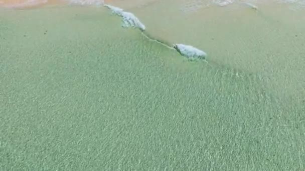 Vista Cerca Parte Superior Hermosa Agua Cristalina Playa Mindanao Filipinas — Vídeo de stock