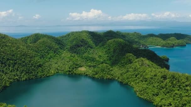 Mooie Lagune Bucas Grande Blauwe Lucht Wolken Turkoois Wateroppervlak Surigao — Stockvideo