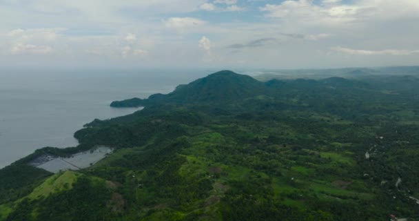 Trópusi Hegy Zöld Erdővel Mezőgazdasági Földdel Vidéken Mindanao Fülöp Szigetek — Stock videók