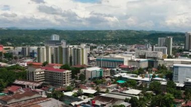 Kuzey Mindanao, Filipinler 'deki Cagayan de Oro' nun hava manzarası.