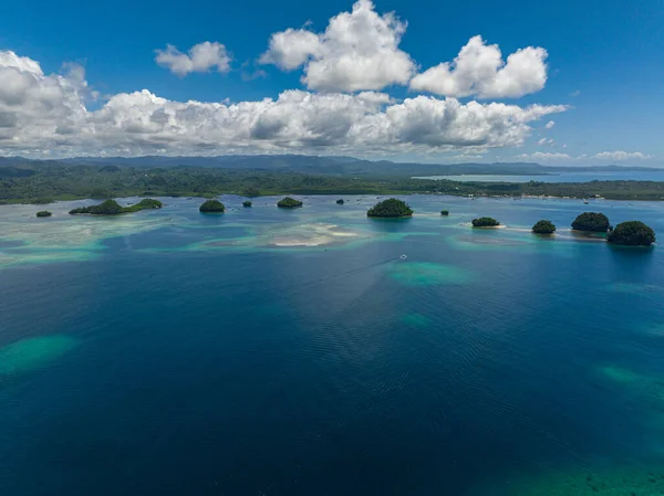 Vista Superior Pequenas Ilhas Sob Céu Azul Natureza Conceito Viagem — Fotografia de Stock