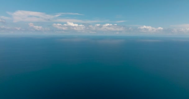 Paysage Marin Avec Surface Bleue Mer Ciel Bleu Avec Nuage — Video