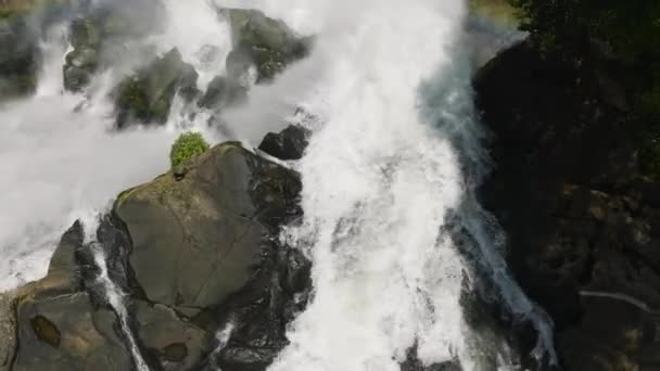 Rainbow Stream Waterfalls High Rocks Splitting Streams Creating Mist Limunsudan — Stock Video